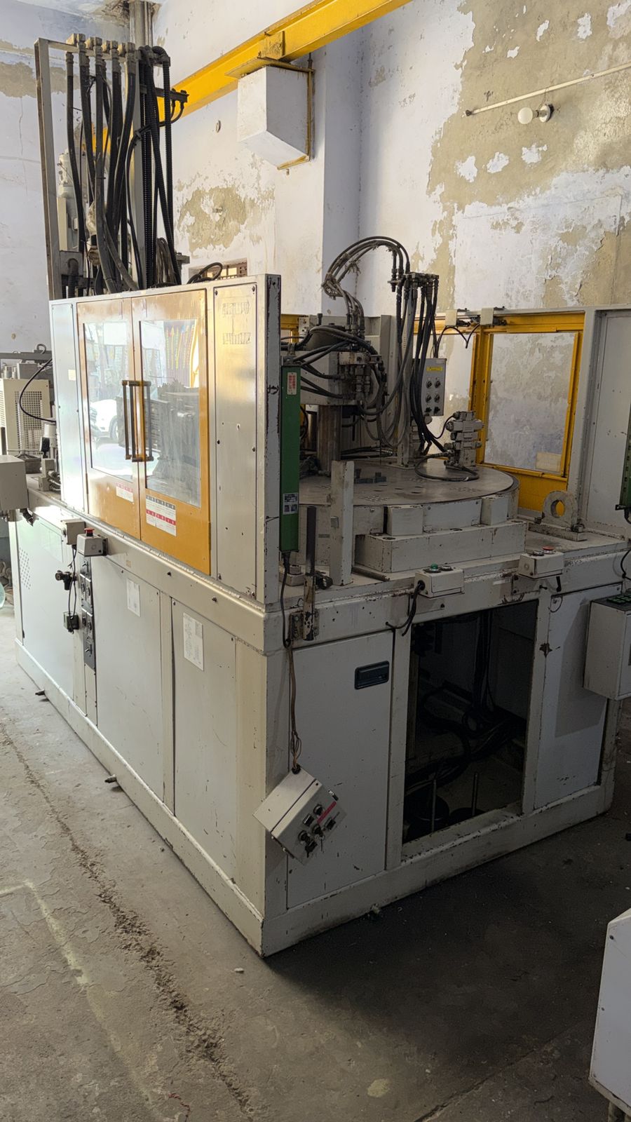 Machine 10